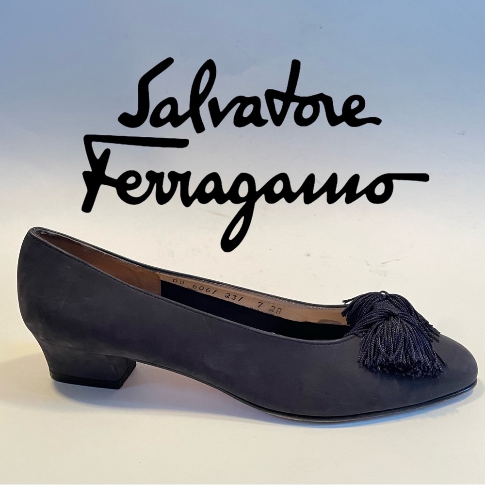 Salvatore Ferragamo block heel tassel pumps Size 7 narrow